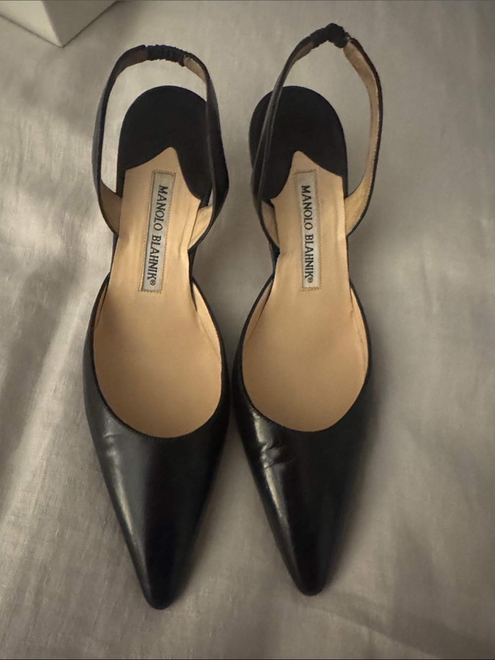 Manolo Blahnik Black Carolyne Pointed Slingback Pumps - Picture 2 of 6